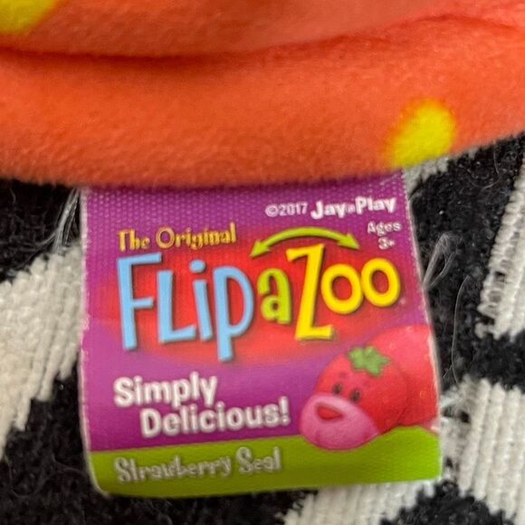 Flipazoo Orange Pop Penguin / Strawberry Seal Two In One Stuffed Toy - Picture 10 of 12